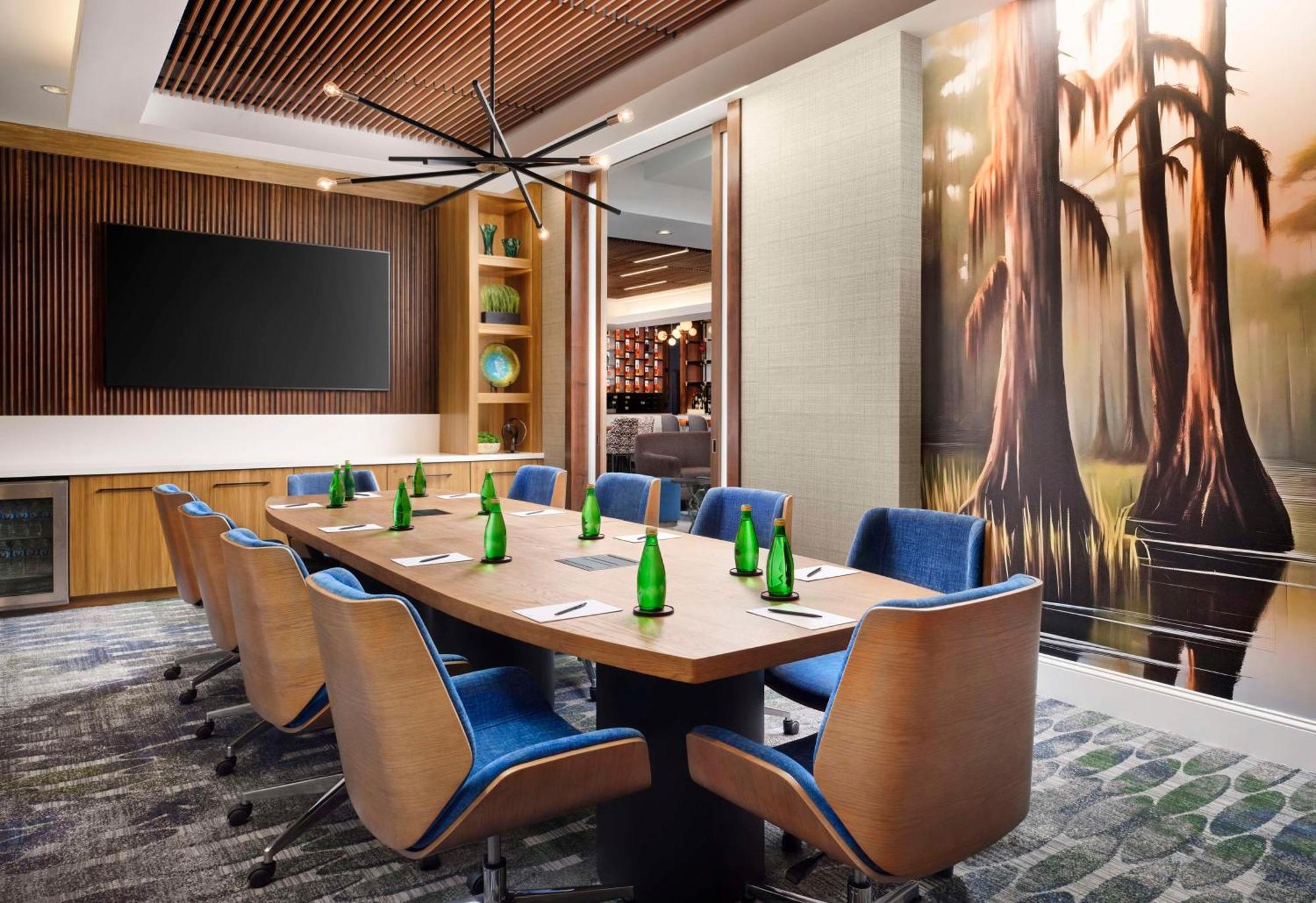 Отель Hilton New Orleans Airport Кеннер Экстерьер фото